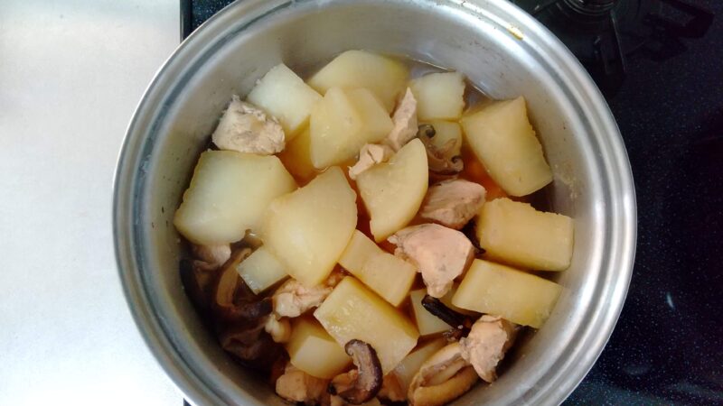 鶏むね肉と大根の煮物出来上がり