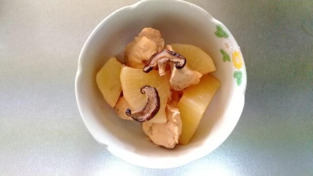 鶏むね肉と大根の煮物