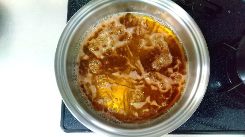 調味液入ったフライパン